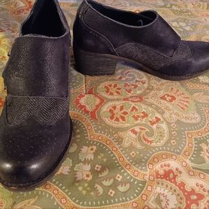 Aetrex 9 40 black leather loafers low heels shoes